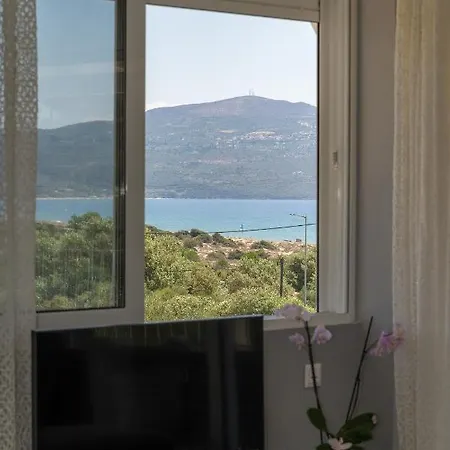 Mavrovouni Apartment Finikounta